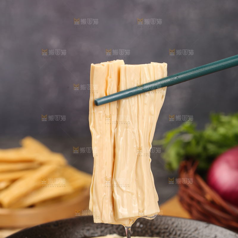 深底上的腐竹干