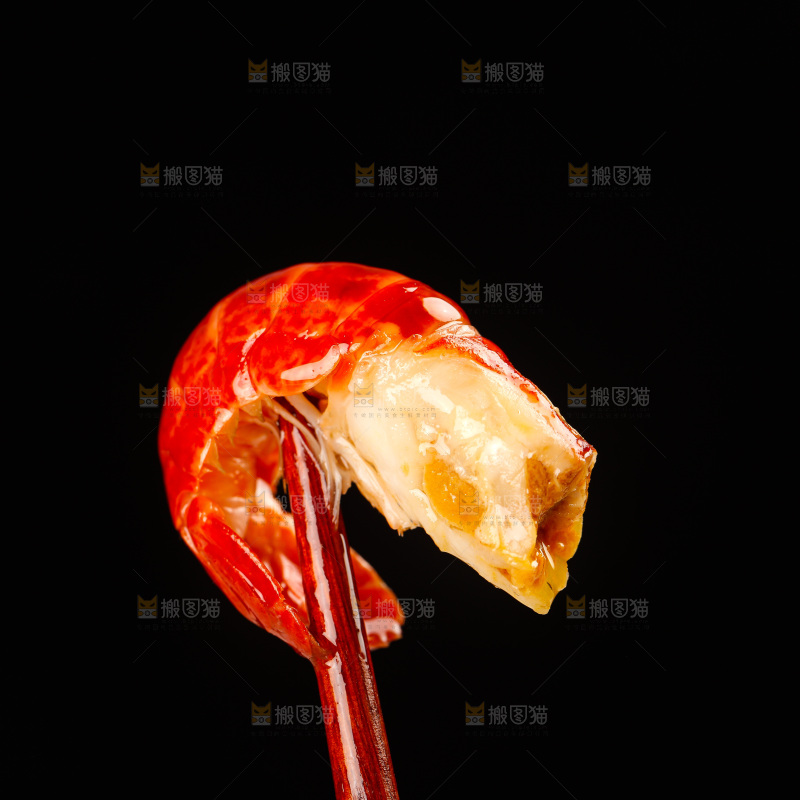 深底上的龙虾尾