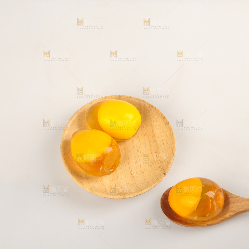 白底上的变蛋