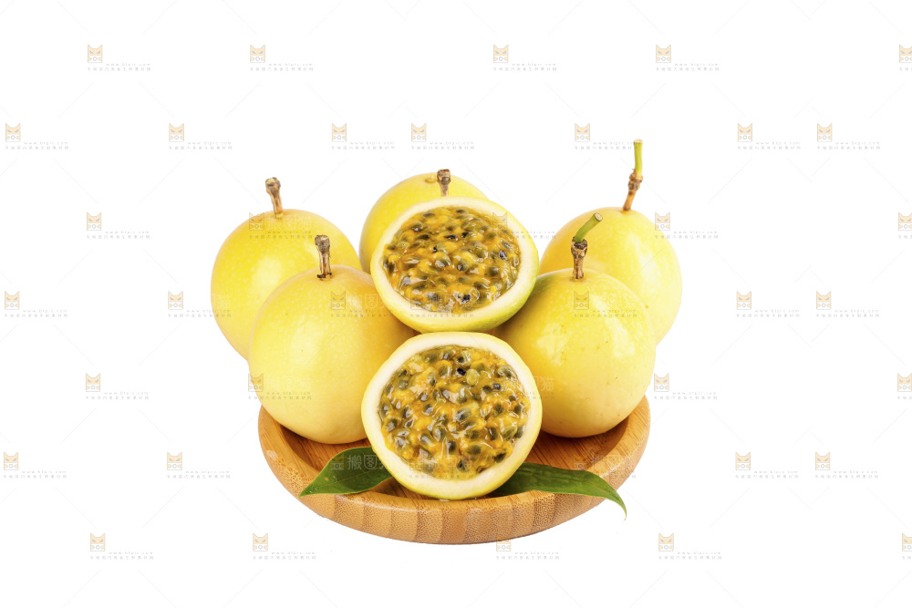 白底上的黄金百香果