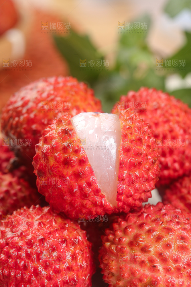 浅底上的桂味荔枝