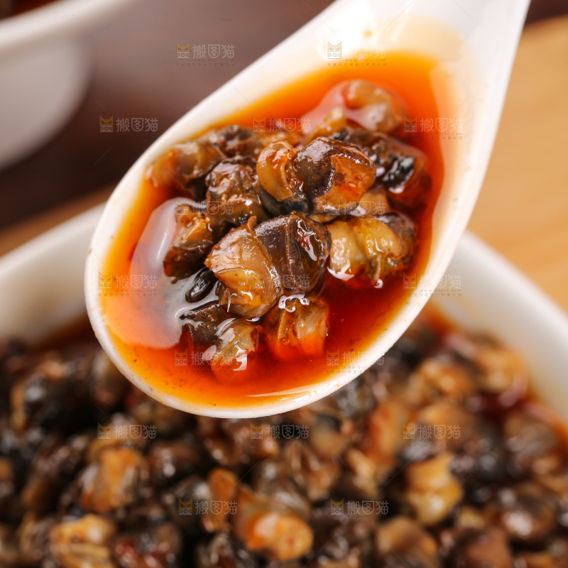 木底上的螺丝肉