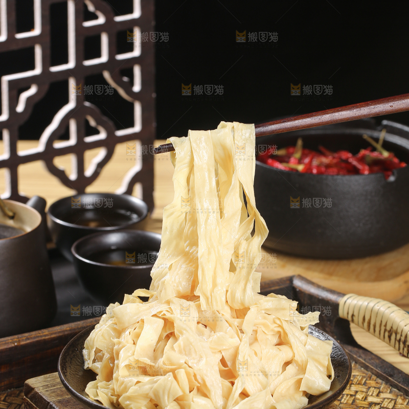 木底上的干豆皮
