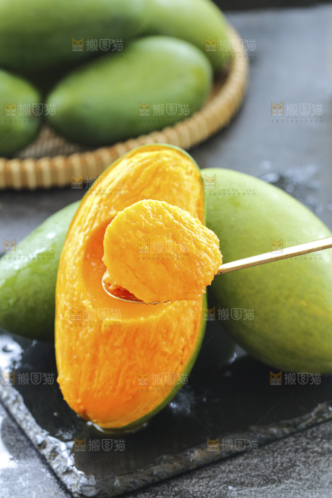 深底上的椰香芒