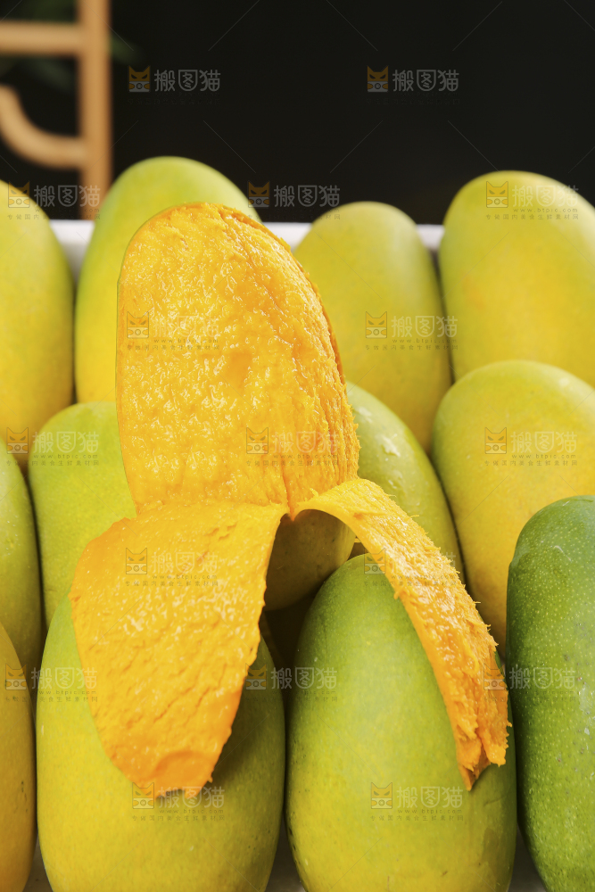 深底上的椰香芒