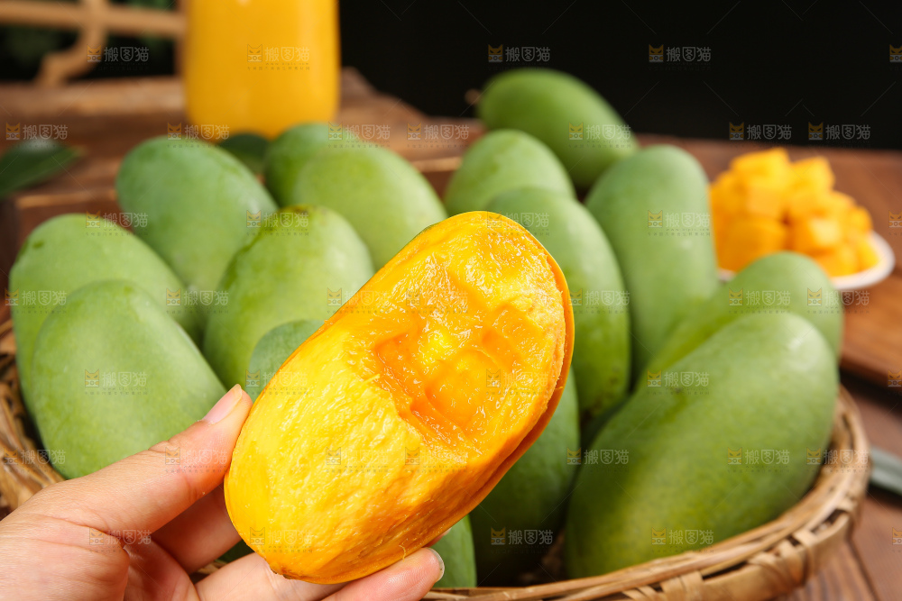 深底上的椰香芒