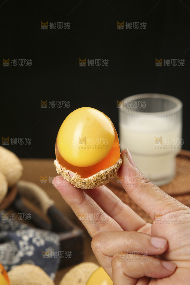 深底上的变蛋