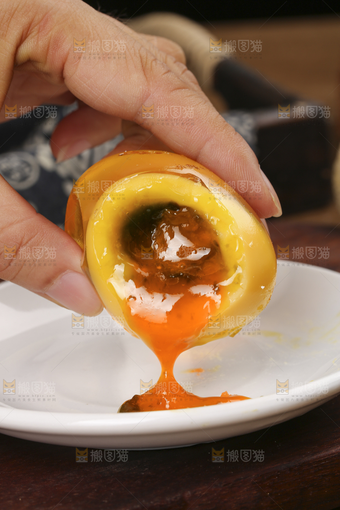 深底上的变蛋