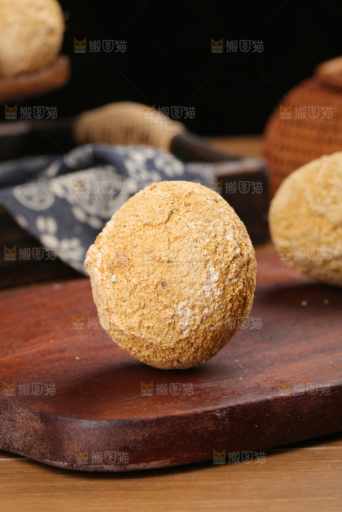 深底上的变蛋
