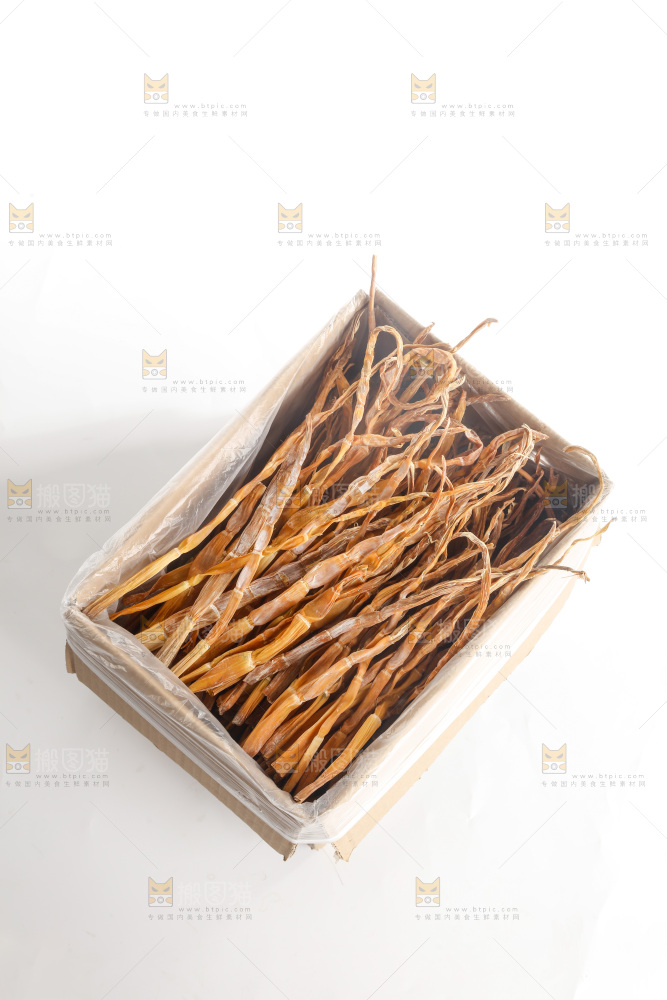 白底上的小笋干