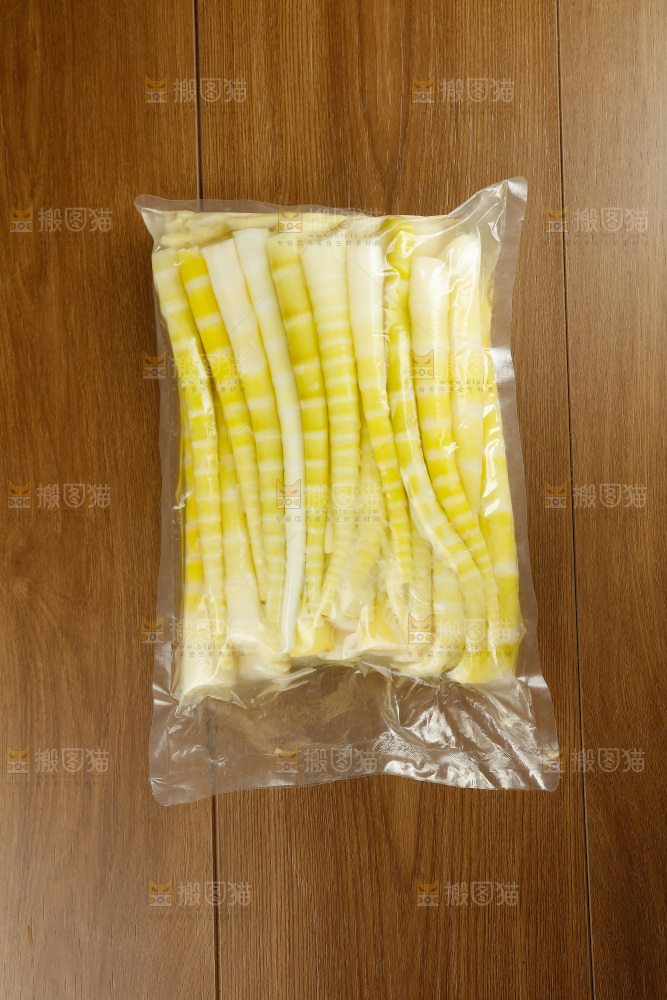 木底上的清水笋