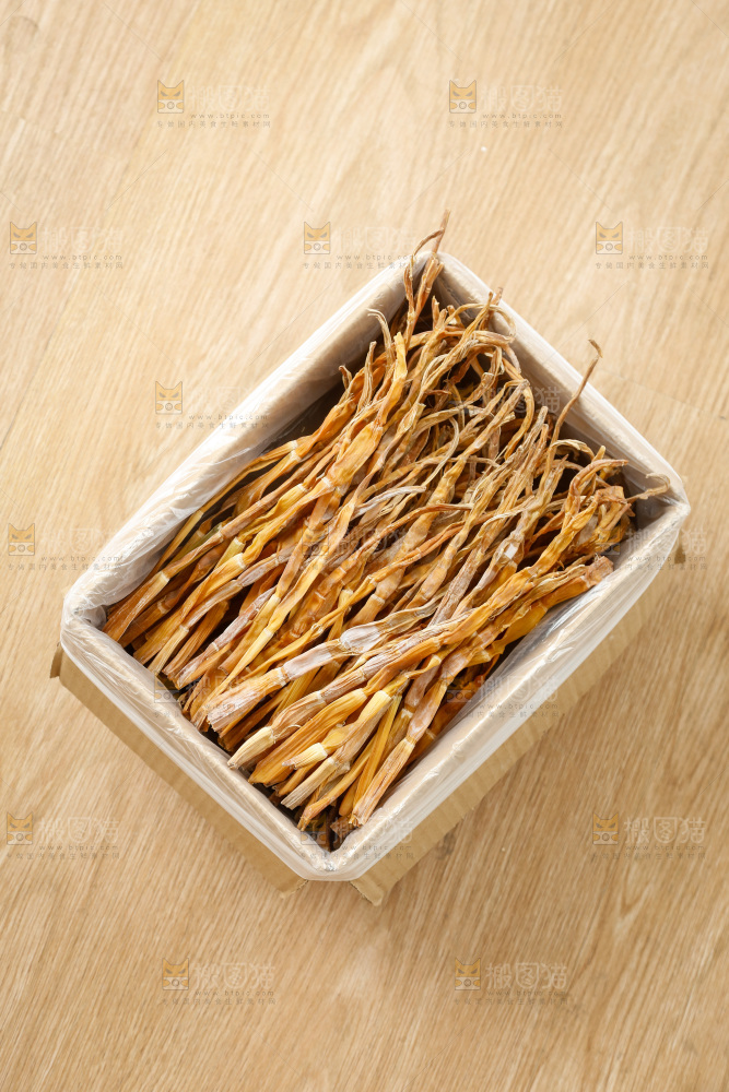 深底上的小笋干