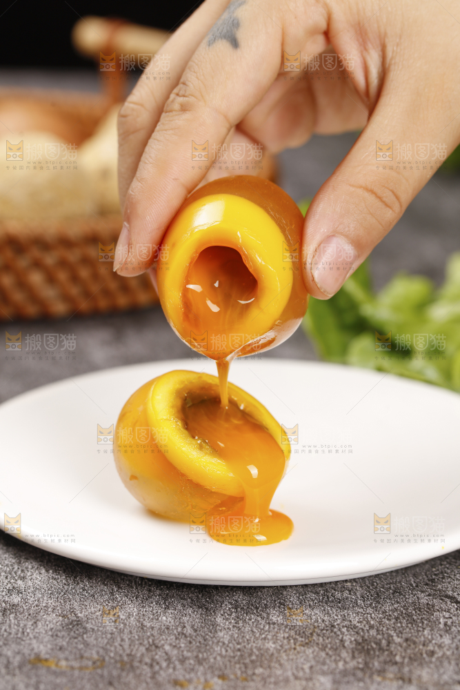 深底上的变蛋