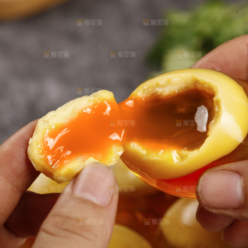 深底上的变蛋