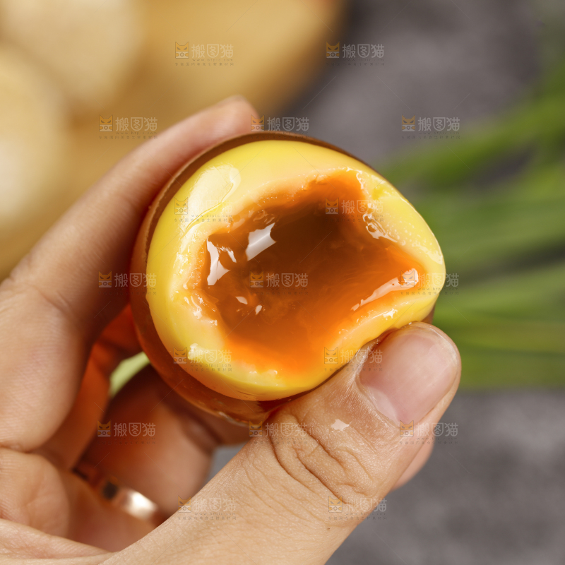 深底上的变蛋