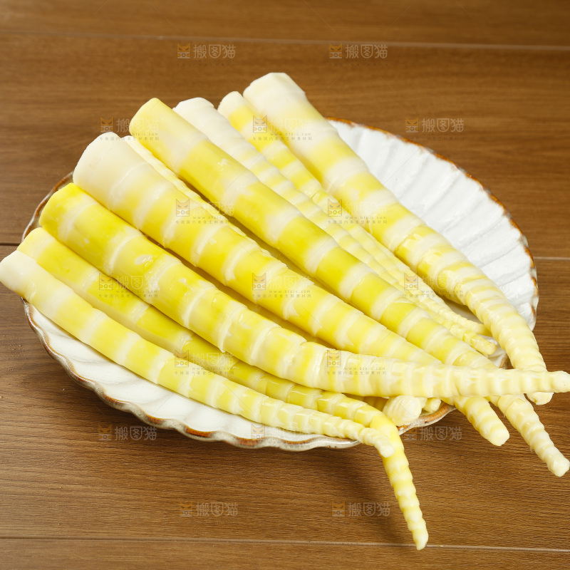 木底上的清水笋
