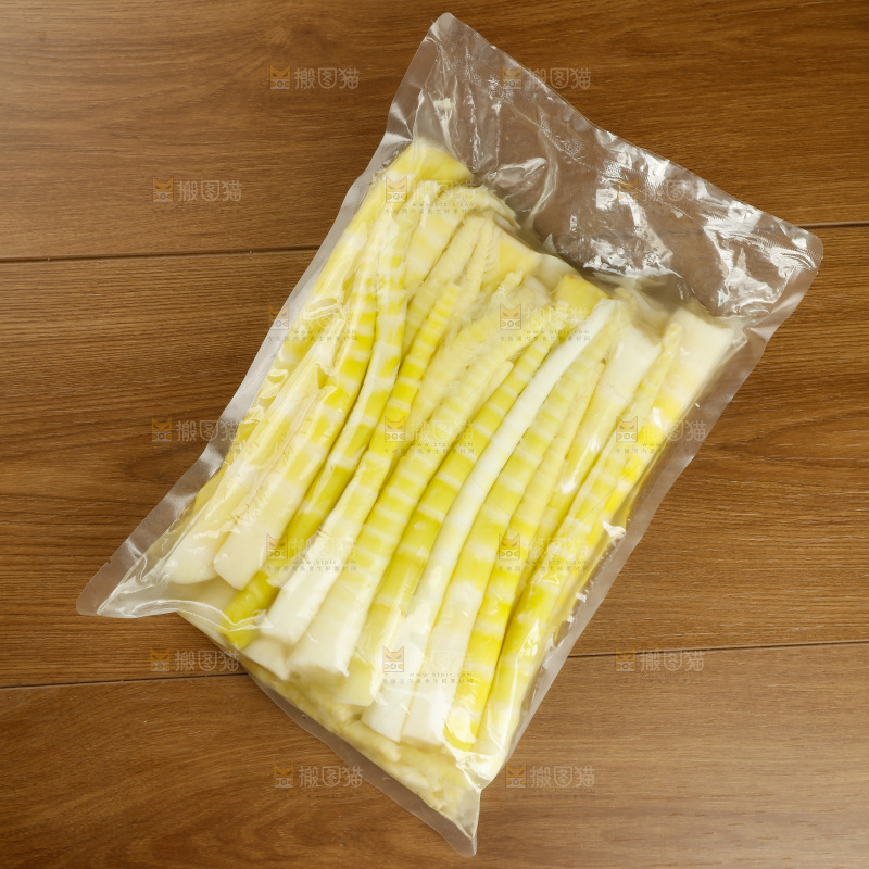 木底上的清水笋