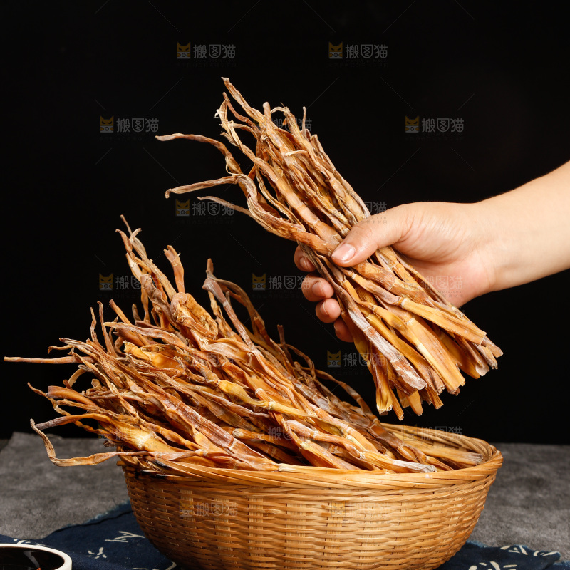 深底上的小笋干