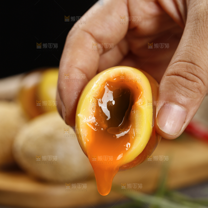 深底上的变蛋