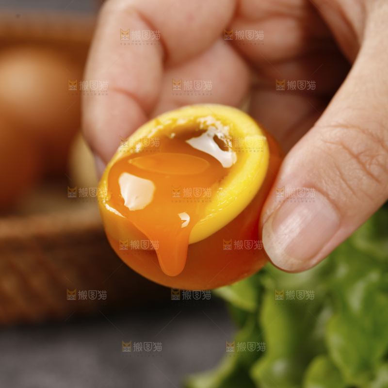 深底上的变蛋