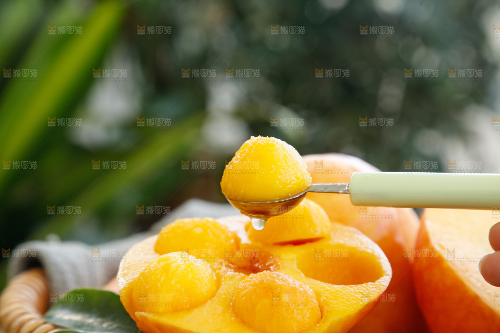 深底上的黄油蟠桃