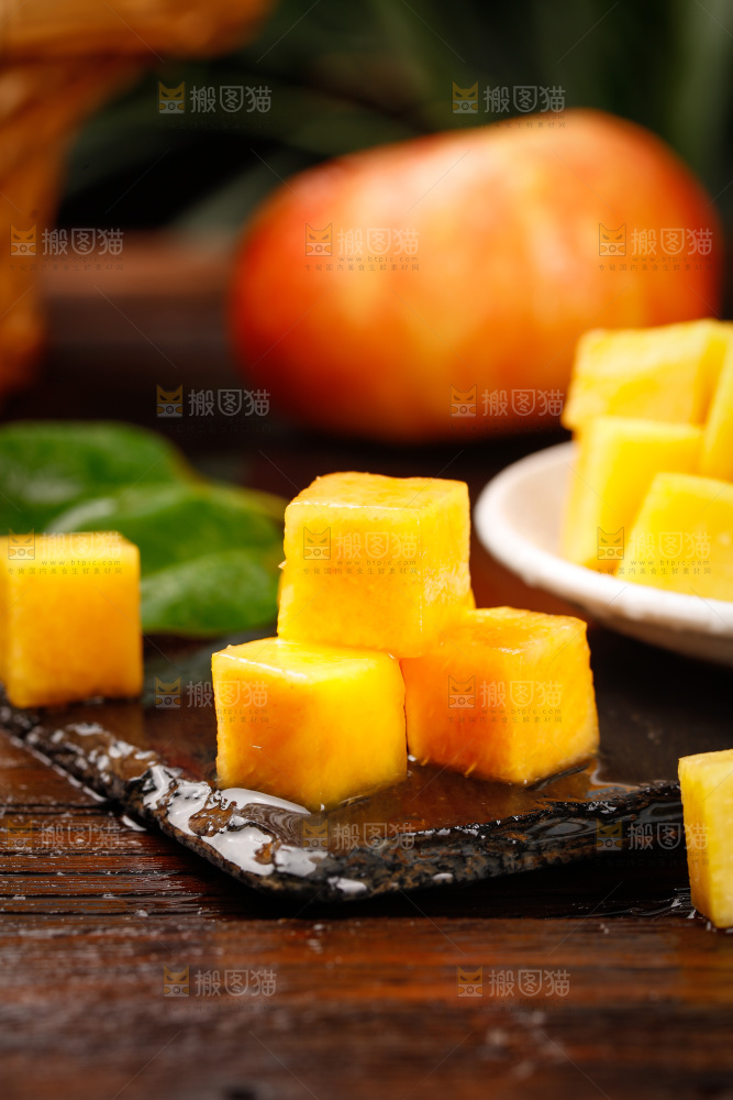 深底上的黄油蟠桃