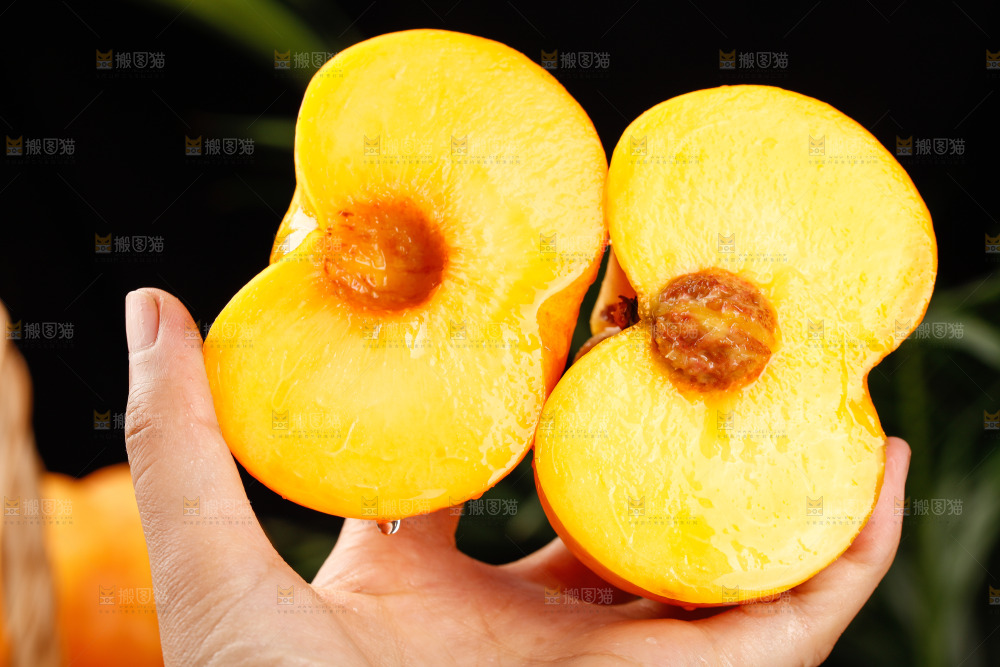 深底上的黄油蟠桃