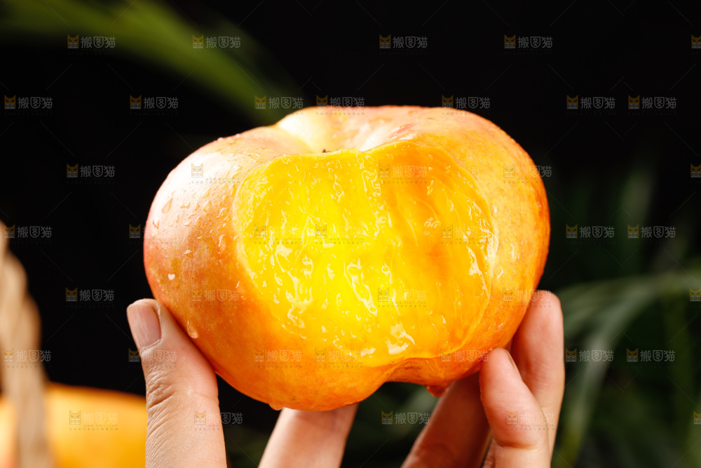 深底上的黄油蟠桃