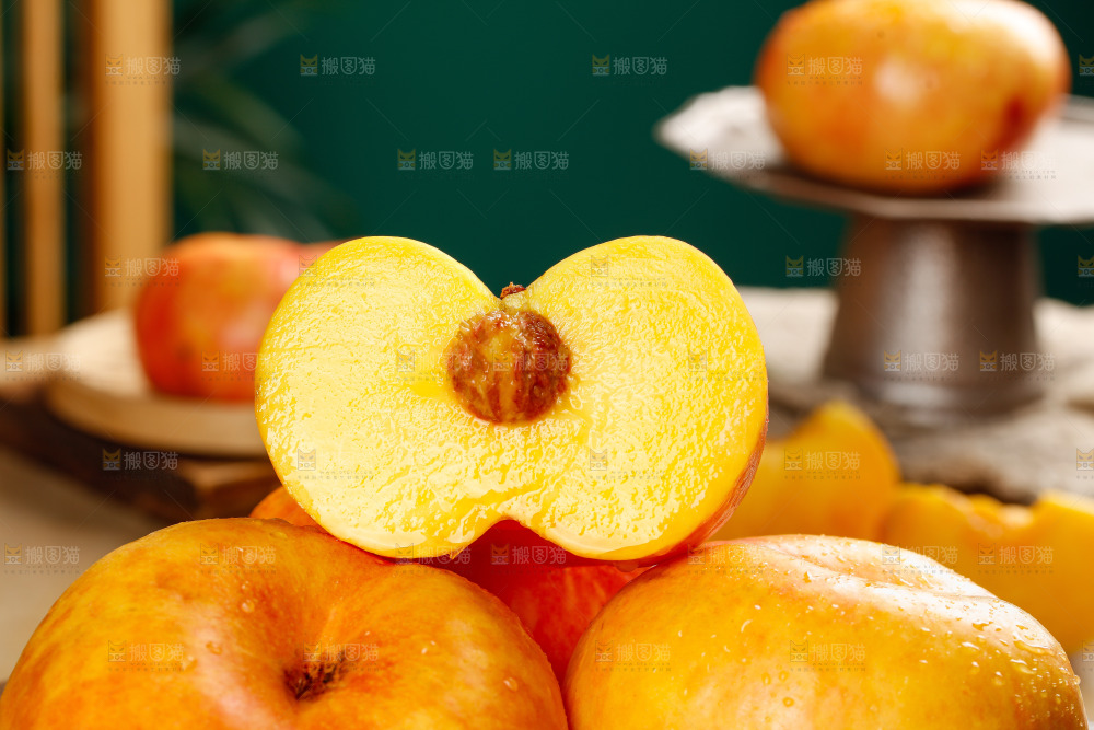 深底上的黄油蟠桃