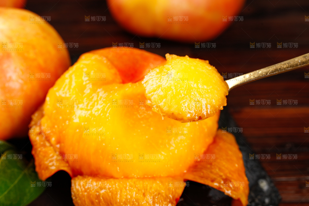 深底上的黄油蟠桃