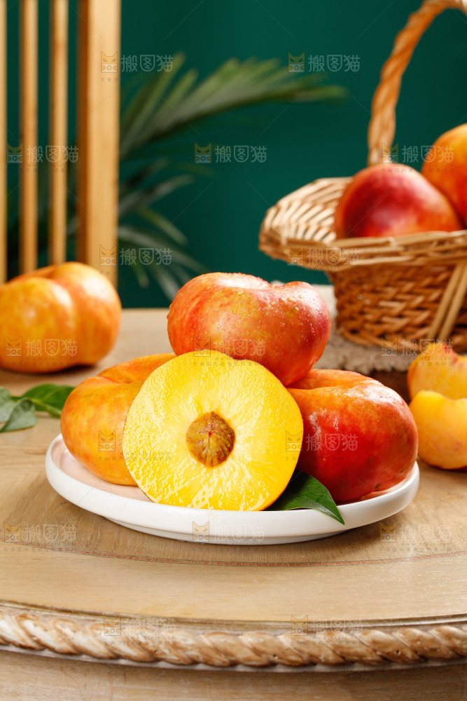 深底上的黄油蟠桃