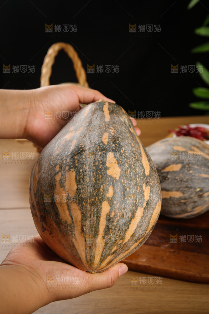 深底上的香芋南瓜
