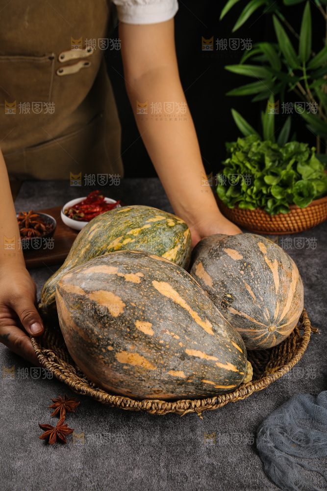 深底上的香芋南瓜