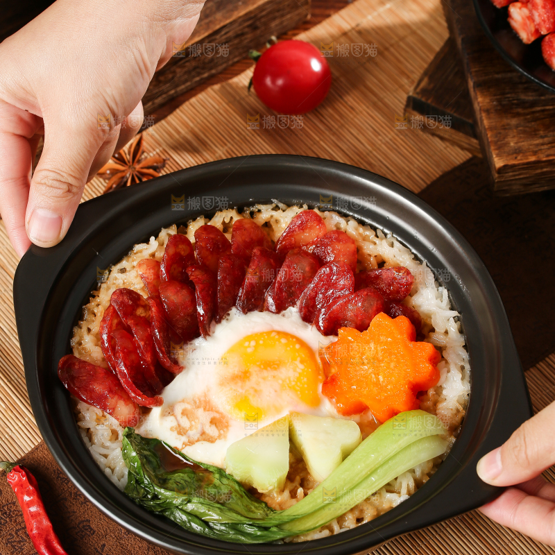 深底上的腊肠煲仔饭