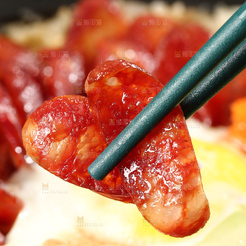 深底上的腊肠煲仔饭