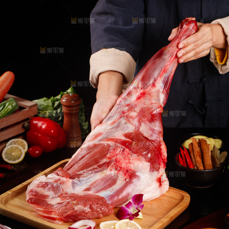 深底上的羊后腿
