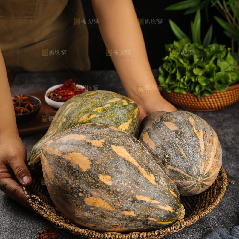 深底上的香芋南瓜