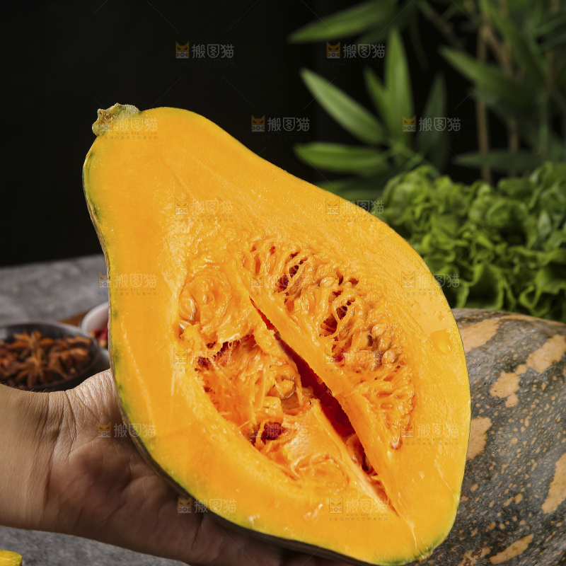 深底上的香芋南瓜