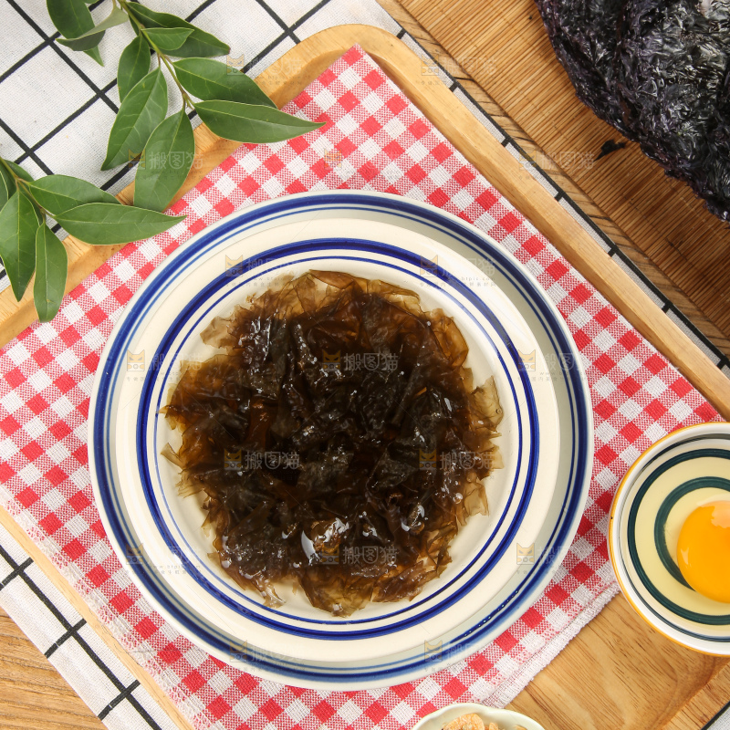 碗里的紫菜汤