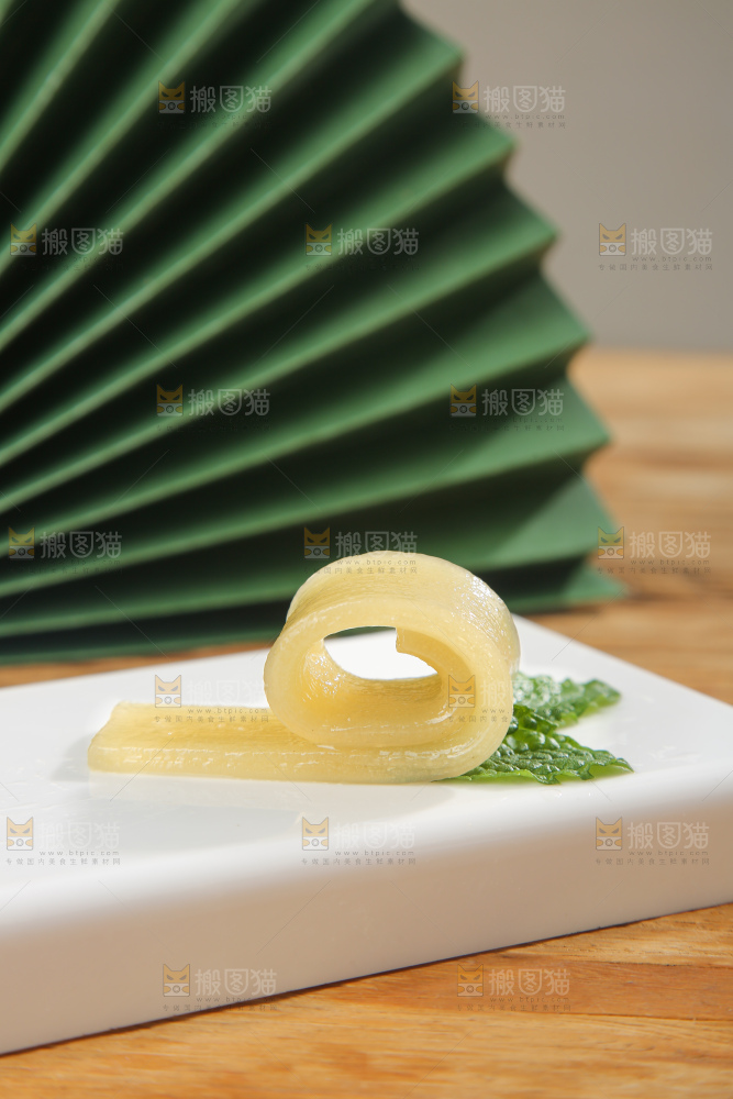 木底上的宽粉