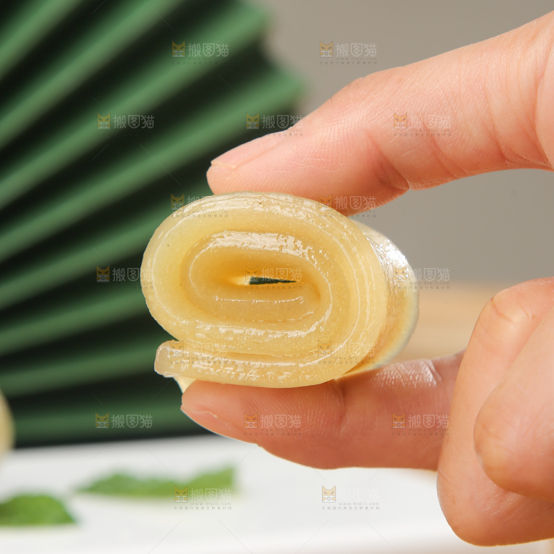 木底上的宽粉