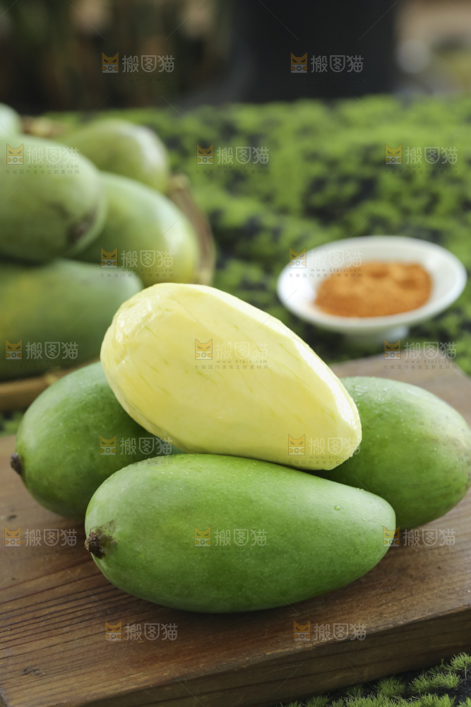 木底上的象牙芒