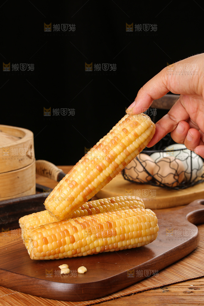 木底上的花糯玉米