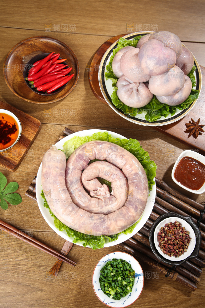 木底上的羊肠灌肉