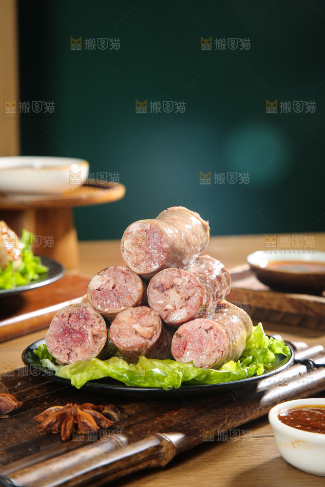 木底上的羊肠灌肉