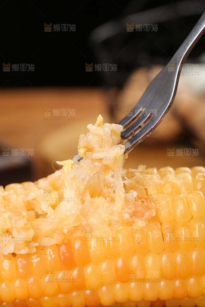 木底上的花糯玉米