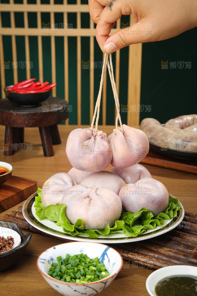 木底上的肚包肉