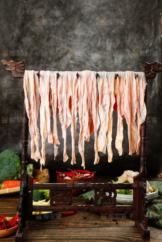 深底上的鸭食管