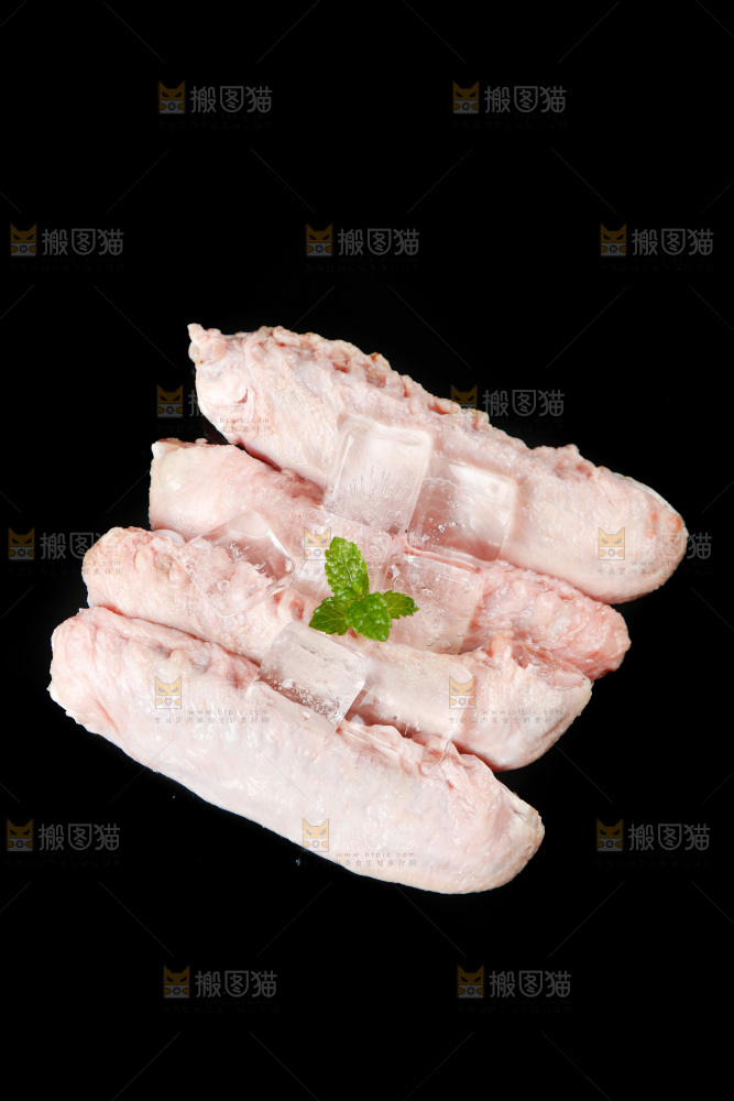 深底上的鸭翅中