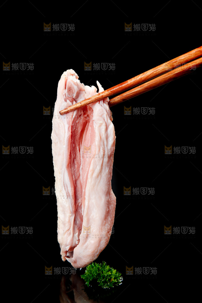深底上的鸭翅中